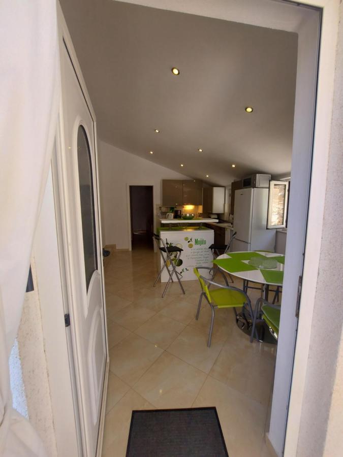 Apartman Marina Sa Parkingom Jelsa  Dış mekan fotoğraf
