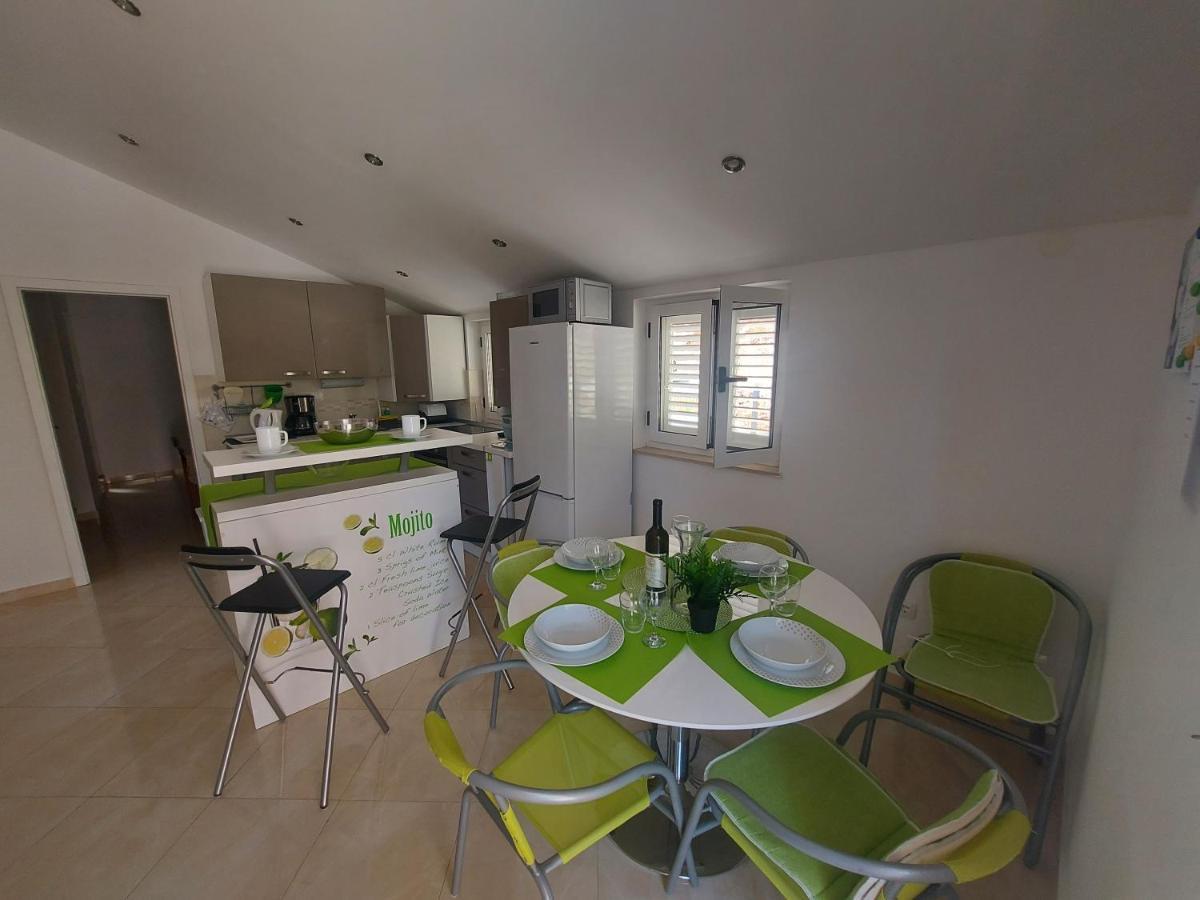 Apartman Marina Sa Parkingom Jelsa  Dış mekan fotoğraf