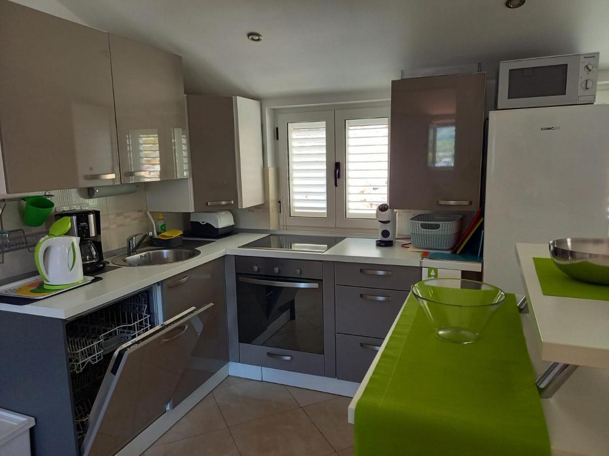 Apartman Marina Sa Parkingom Jelsa  Dış mekan fotoğraf