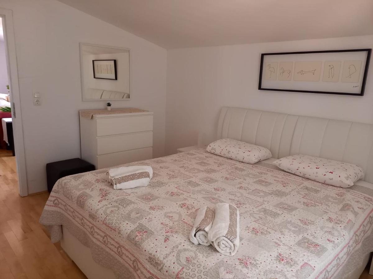 Apartman Marina Sa Parkingom Jelsa  Dış mekan fotoğraf