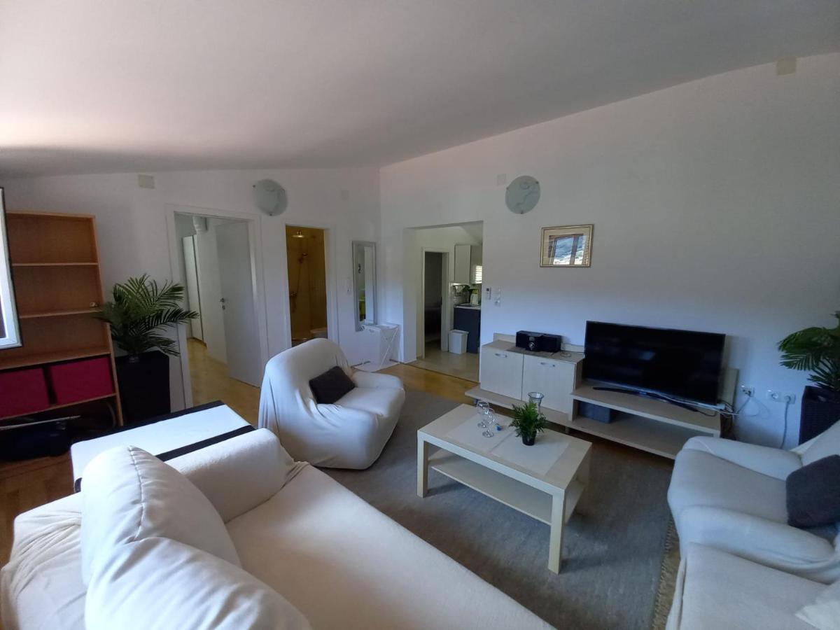 Apartman Marina Sa Parkingom Jelsa  Dış mekan fotoğraf
