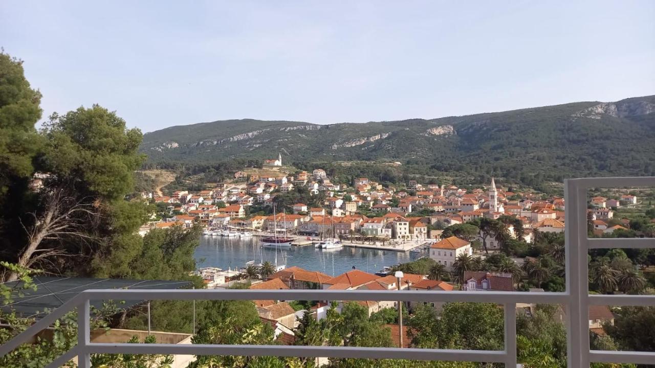 Apartman Marina Sa Parkingom Jelsa  Dış mekan fotoğraf