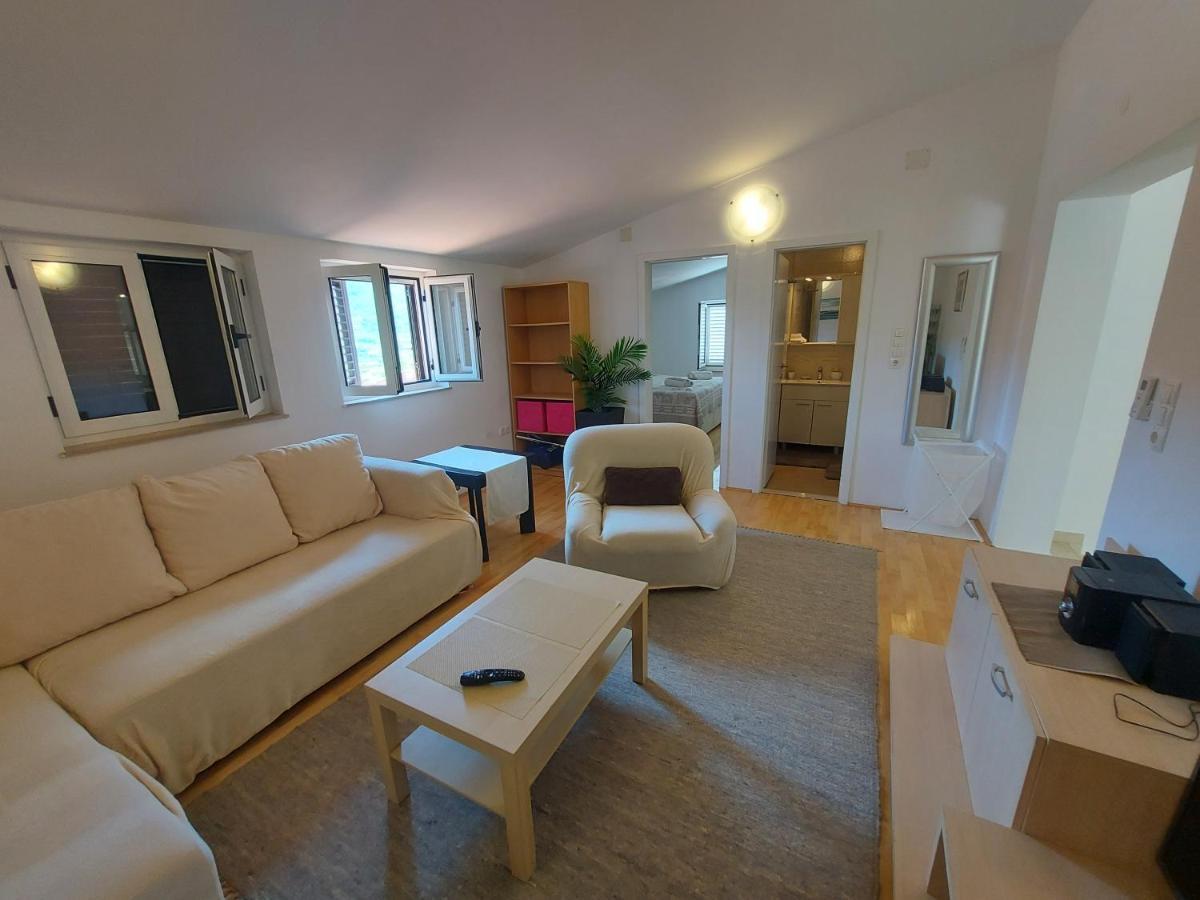 Apartman Marina Sa Parkingom Jelsa  Dış mekan fotoğraf