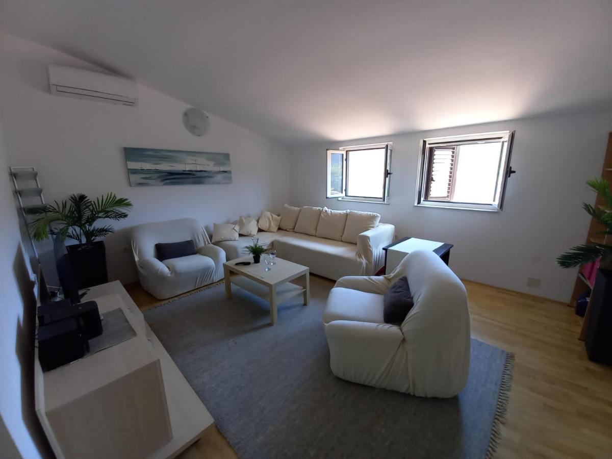 Apartman Marina Sa Parkingom Jelsa  Dış mekan fotoğraf